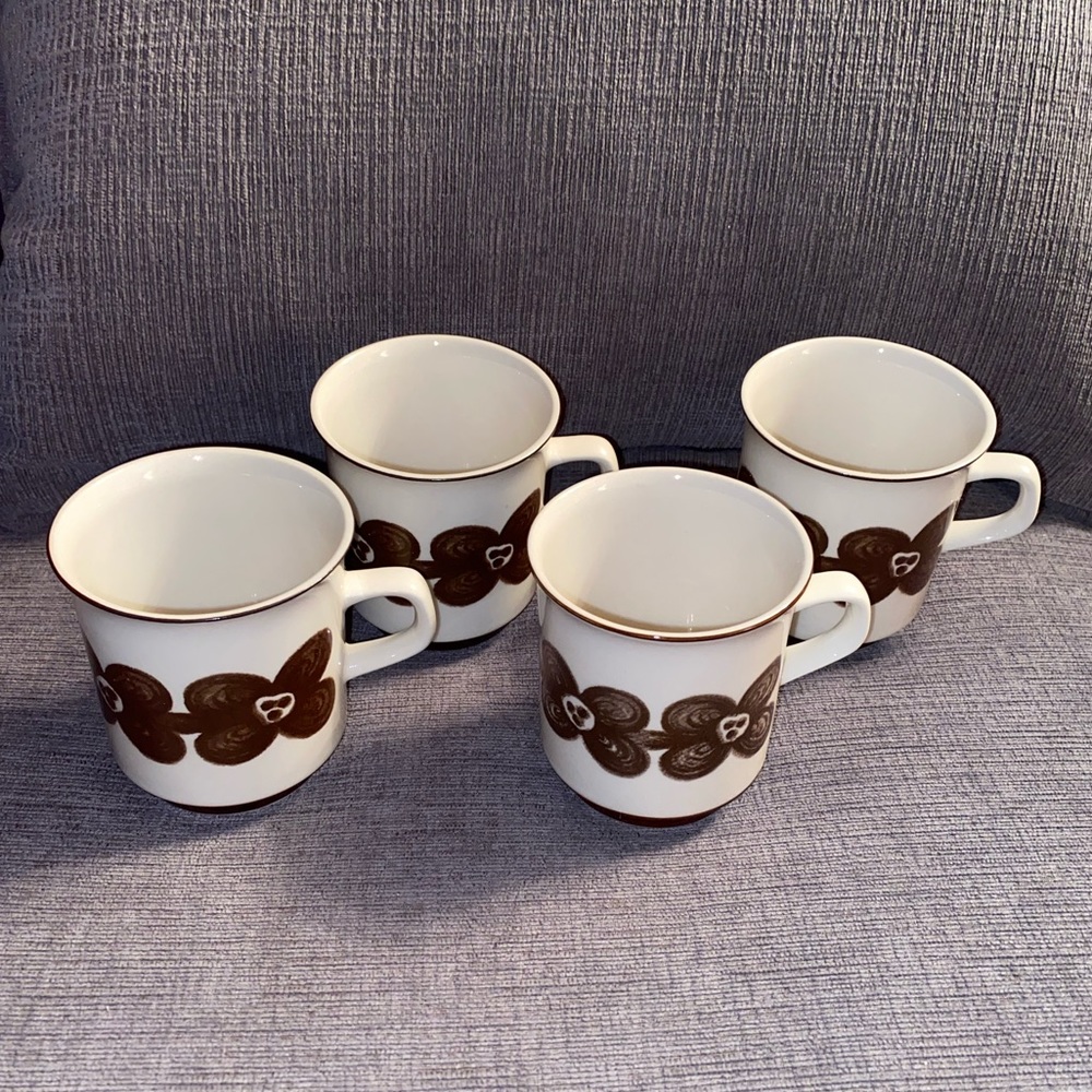 Vintage Stoneware Set of 4 Sanford Brown Floral Mugs circa 1970s. Made in Japan.